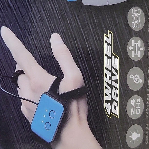 NIB Deformation Explosion Glare Wheel RC Gesture Induction Stunt Car‎ - Picture 6 of 12